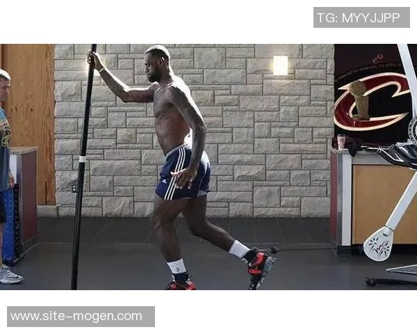 詹姆斯分享训练热情依然享受比赛乐趣如新秀般激动