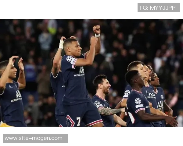 巴黎圣日耳曼荣膺2025年环足奖最佳男足俱乐部实现年度六冠伟业