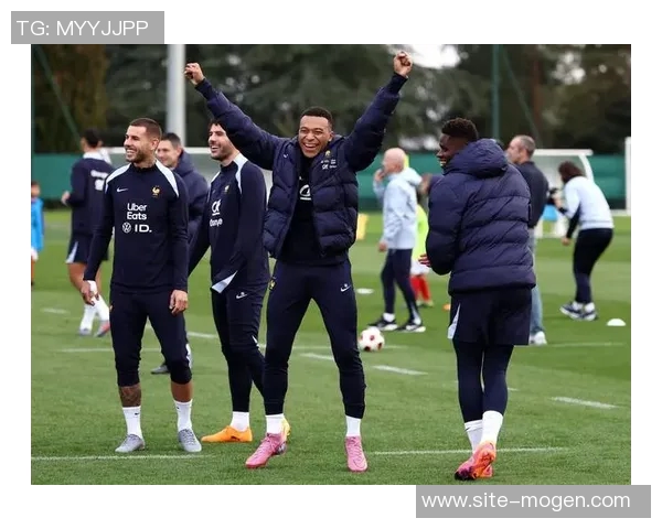 法国对阵阿塞拜疆首发阵容公布姆巴佩缺席埃基蒂克恩昆库科纳特领衔出战